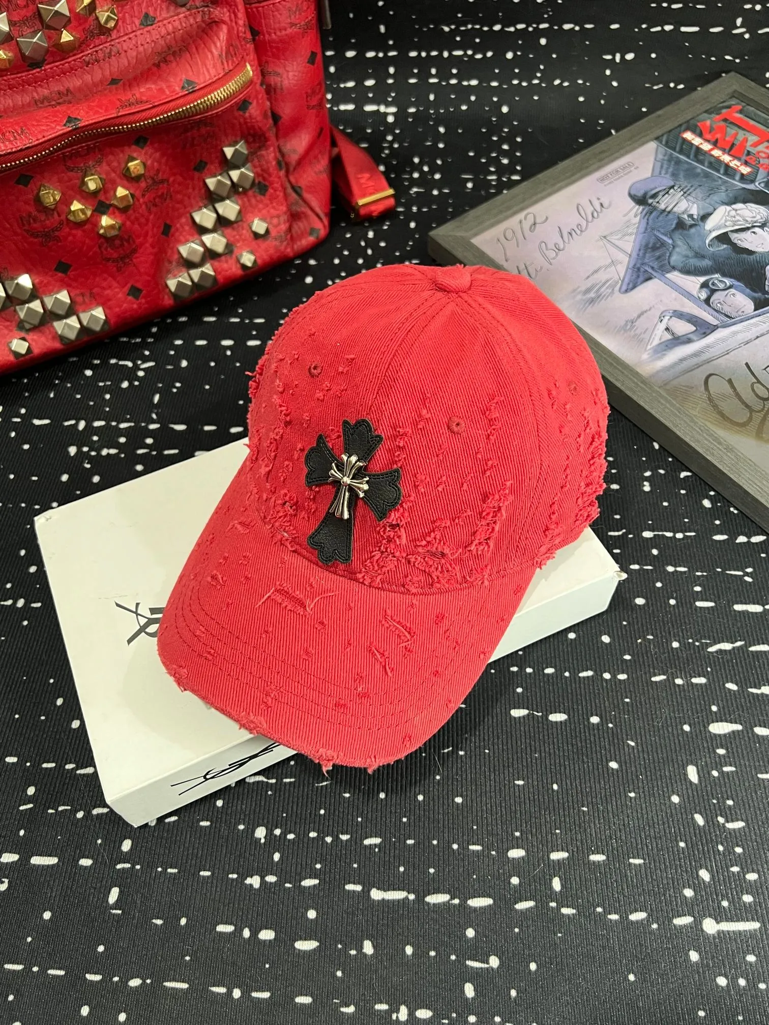 ❤Spring and summer new style Crow Heart Baseball Cap